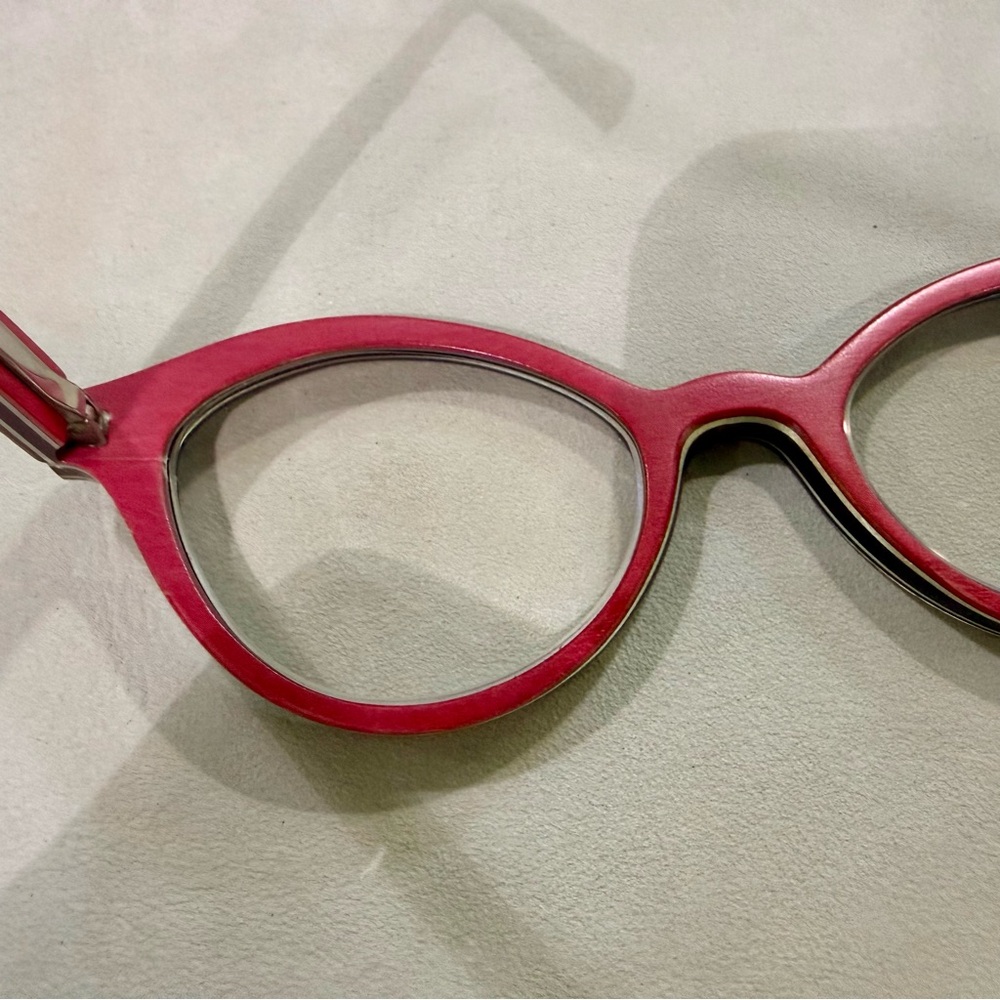 Gold & Wood Luxury Crafted Women’s Burgundy Frames- Made in Luxembourg - Picture 7 of 13